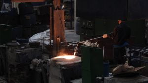 Temperature Checking of Molten Metal inside Induction Furnace by Handheld Thermometer