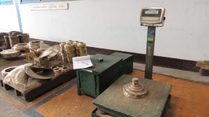 Weight Measuring by Digital Weight Scale